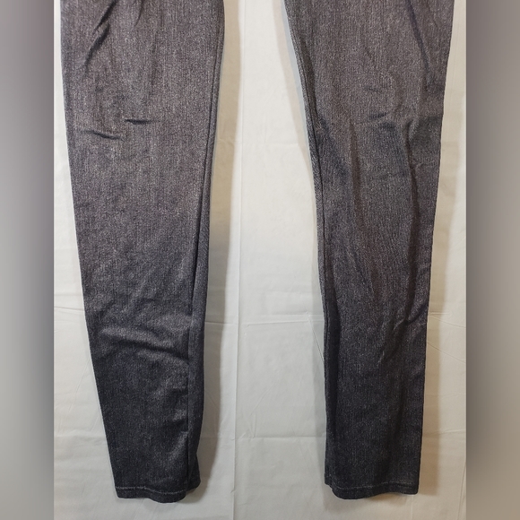These legging stretch pants look like real jeans. They are comfy and realistic. - Picture 3 of 7